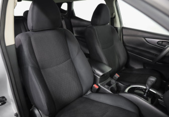 Подержанный автомобиль Nissan Qashqai 2015 года (20 фото)