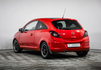 Подержанный автомобиль Opel Corsa 2012 года (7 фото)