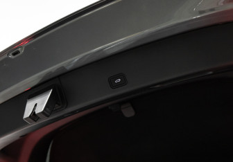 Подержанный автомобиль Zeekr 001 2023 года (26 фото)