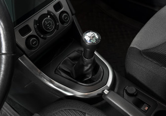 Подержанный автомобиль Peugeot 308 Hatchback 2010 года (11 фото)