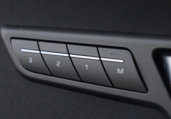 Подержанный автомобиль Land Rover Range Rover Evoque 2014 года (14 фото)