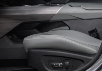 Подержанный автомобиль Changan Lamore 2024 года (22 фото)