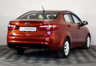 Подержанный автомобиль Kia Rio Sedan 2011 года (5 фото)
