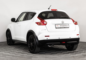 Подержанный автомобиль Nissan Juke 2013 года (7 фото)