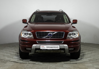 Подержанный автомобиль Volvo XC90 2012 года (2 фото)