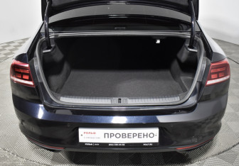 Подержанный автомобиль Volkswagen Passat Sedan 2020 года (18 фото)