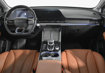 Подержанный автомобиль Omoda C5 2023 года (13 фото)