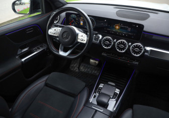 Подержанный автомобиль Mercedes-Benz GLB 2020 года (10 фото)