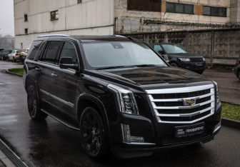 Подержанный автомобиль Cadillac Escalade Suv 2018 года (4 фото)