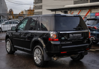 Подержанный автомобиль Land Rover Freelander 2013 года (8 фото)