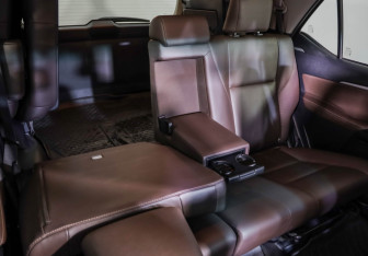 Подержанный автомобиль Toyota Fortuner 2017 года (35 фото)