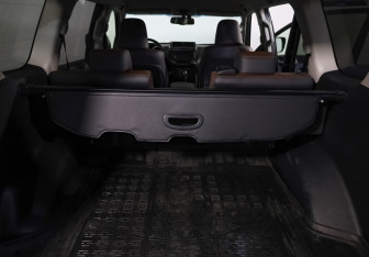 Подержанный автомобиль Toyota Land Cruiser Prado 2016 года (30 фото)