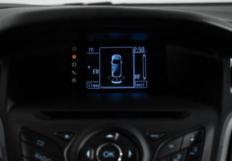 Подержанный автомобиль Ford Focus Wagon 2013 года (17 фото)