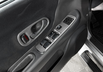 Подержанный автомобиль Mitsubishi Pajero Sport 2008 года (10 фото)