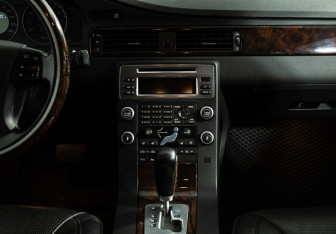 Подержанный автомобиль Volvo S80 2008 года (14 фото)
