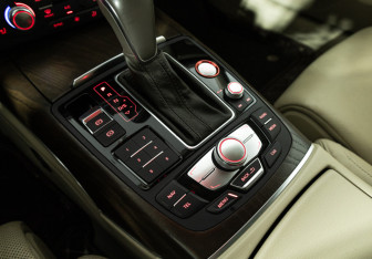 Подержанный автомобиль Audi A7 2015 года (16 фото)