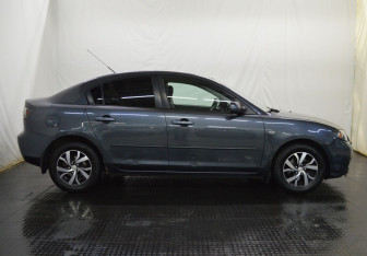Подержанный автомобиль Mazda 3 Sedan 2008 года (4 фото)