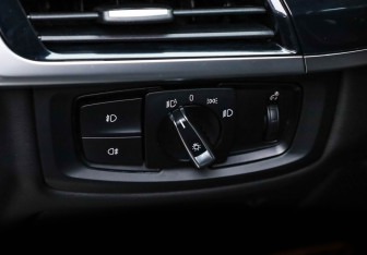 Подержанный автомобиль BMW X5 2018 года (21 фото)