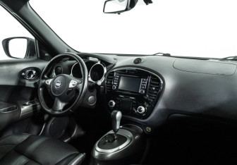Подержанный автомобиль Nissan Juke 2015 года (9 фото)