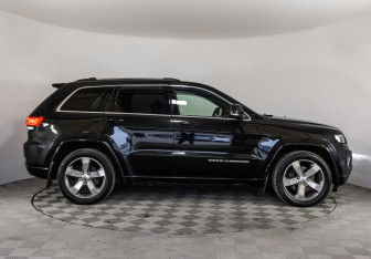 Подержанный автомобиль Jeep Grand Cherokee 2014 года (4 фото)
