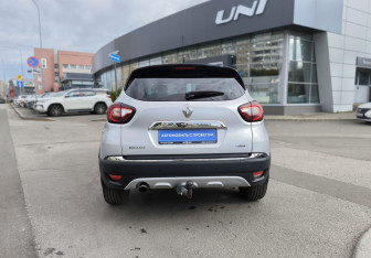 Подержанный автомобиль Renault Kaptur 2017 года (5 фото)