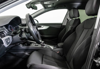 Подержанный автомобиль Audi A4 Wagon 2019 года (24 фото)