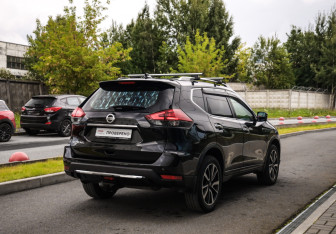 Подержанный автомобиль Nissan X-Trail 2021 года (6 фото)