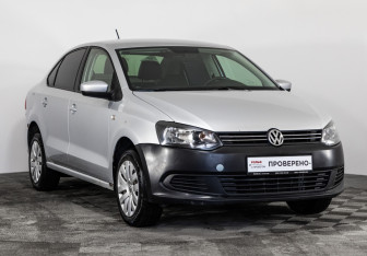 Подержанный автомобиль Volkswagen Polo Sedan 2013 года (3 фото)
