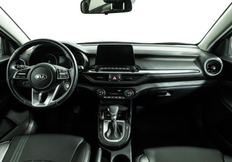 Подержанный автомобиль Kia Cerato Sedan 2020 года (13 фото)