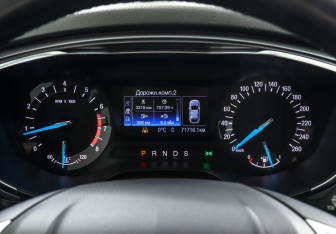 Подержанный автомобиль Ford Mondeo Sedan 2017 года (13 фото)