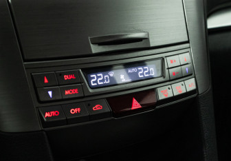 Подержанный автомобиль Subaru Outback Wagon 2011 года (15 фото)