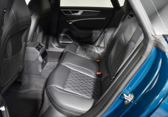 Подержанный автомобиль Audi A7 2019 года (11 фото)