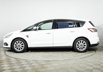Подержанный автомобиль Ford S-MAX 2018 года (8 фото)