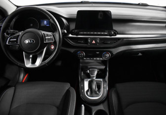 Подержанный автомобиль Kia Cerato Sedan 2021 года (13 фото)