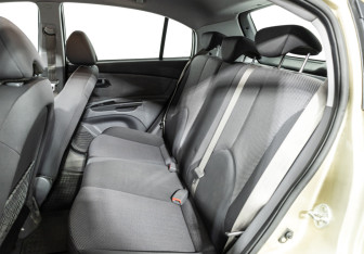 Подержанный автомобиль Kia Rio Hatchback 2011 года (10 фото)