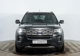 Подержанный автомобиль Ford Explorer 2018 года (5 фото)
