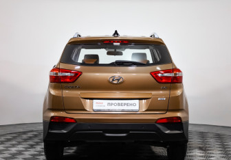 Подержанный автомобиль Hyundai Creta 2018 года (6 фото)