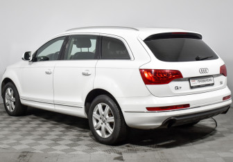 Подержанный автомобиль Audi Q7 2011 года (7 фото)