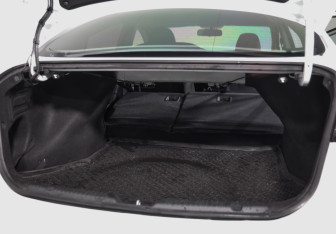 Подержанный автомобиль Kia Cerato Sedan 2015 года (26 фото)