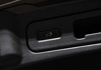 Подержанный автомобиль Mazda CX-9 2013 года (22 фото)