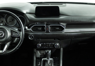 Подержанный автомобиль Mazda CX-5 2018 года (14 фото)