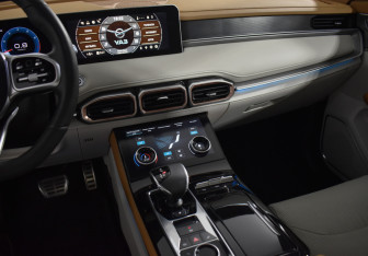 Подержанный автомобиль Jetour X70 2023 года (23 фото)