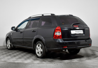 Подержанный автомобиль Chevrolet Lacetti Wagon 2010 года (7 фото)