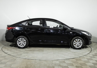 Подержанный автомобиль Hyundai Solaris Sedan 2019 года (4 фото)