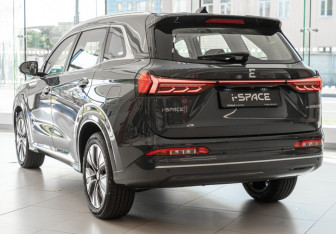 Новый Evolute i-SPACE 2025 (4 фото)