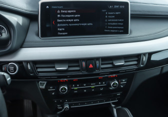 Подержанный автомобиль BMW X6 2019 года (22 фото)