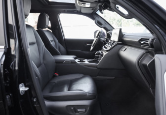 Подержанный автомобиль Toyota Land Cruiser Suv 2022 года (30 фото)