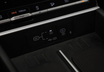 Подержанный автомобиль Hyundai Santa Fe 2023 года (21 фото)