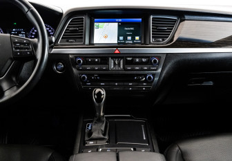 Подержанный автомобиль Hyundai Genesis 2016 года (19 фото)