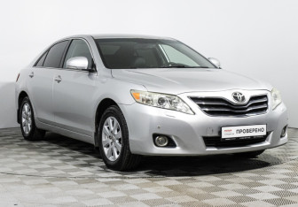 Подержанный автомобиль Toyota Camry Sedan 2010 года (3 фото)